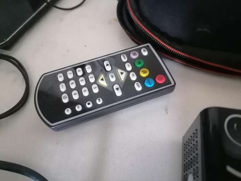 CHRISTMAS DEALS*R30 FREIGHT*MERLIN PRO P MINI LED PROJECTOR +REMOTE*TOP QUALITY OVER R10 000 NEW**