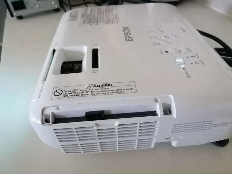 *YOUR CHRISTMAS PRESENT*R30 FREIGHT*EPSON HOME CINEMA LCD PROJECTOR*EXCELENT QUALITY*WORKING*