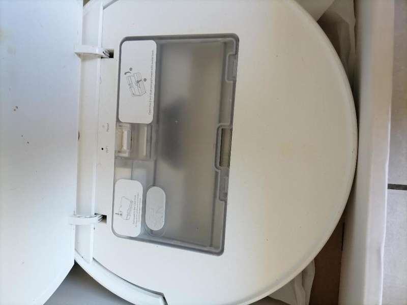 XIAOMI MI MOP ESSENTIAL ROBOT VAC WITH CHARGING STATION