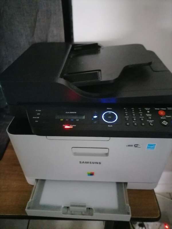 *GRAB THIS DEAL*R30 FREIGHT* SAMSUNG CLX 3305 LAZER COLOUR PRINTER/SCANNER/COPIER*INK LOW*