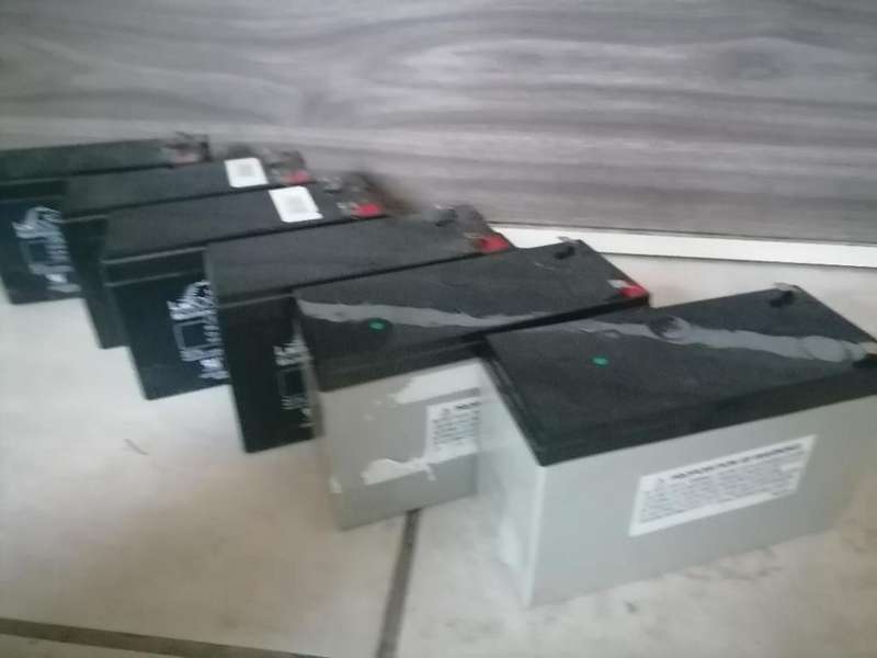 *GRAB THIS DEAL*R30 FREIGHT*LOT OF 6 BATTERIES*ONE BID FOR ALL 6*UNTESTED**