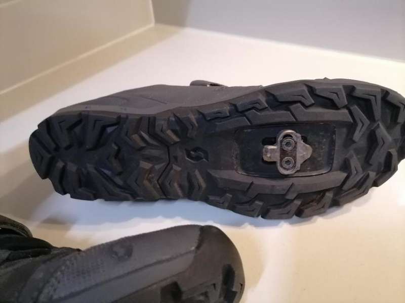 *FRESH FRIDAY DEALS*LIKE NEW SCOTT TRAIL 10.5 CYCLING SHOES WITHH DETACHABLE KLEETS#R2000 RETAIL**