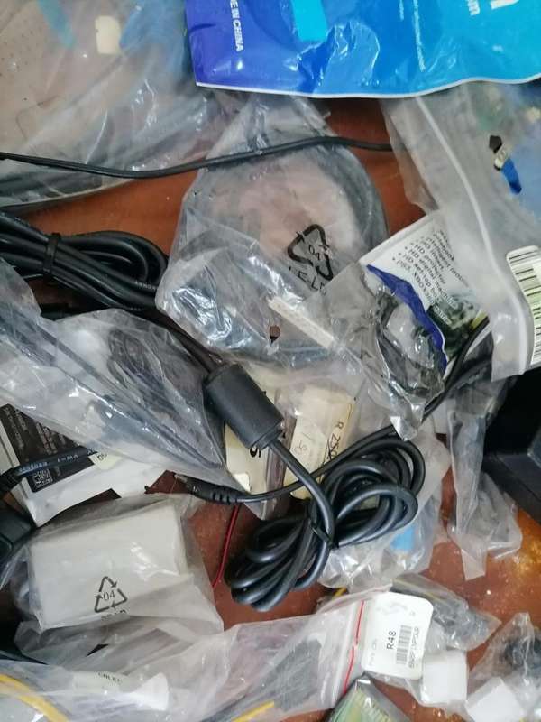 *COMPUTER SHOP LIQUIDATION*HUGE LOT OF NEW AND USED PC CABLES,ADAPTERS AND LOTS MORE