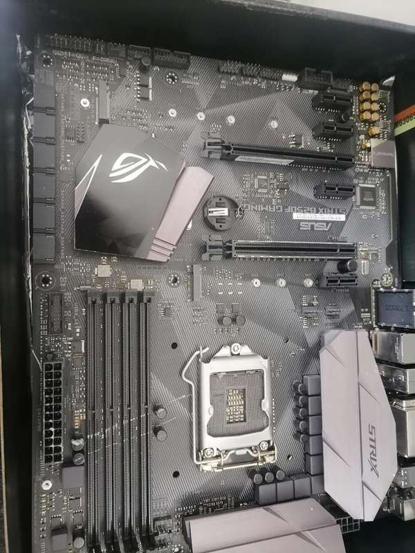 *FLASH FRIDAY DEAL*R30 FREIGHT*ASUS ROG STRIX B250 GAMING MOTHERBOARD*UNTESTED*
