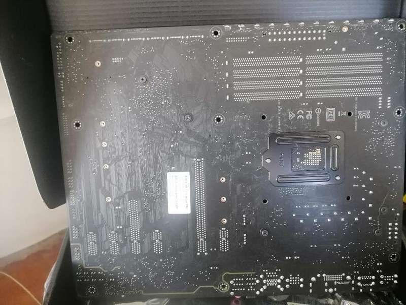 *FLASH FRIDAY DEAL*R30 FREIGHT*ASUS ROG STRIX B250 GAMING MOTHERBOARD*UNTESTED*