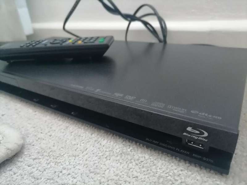 SONY BDP-S370 BLUERAY DVD PLAYER WITH REMOTE