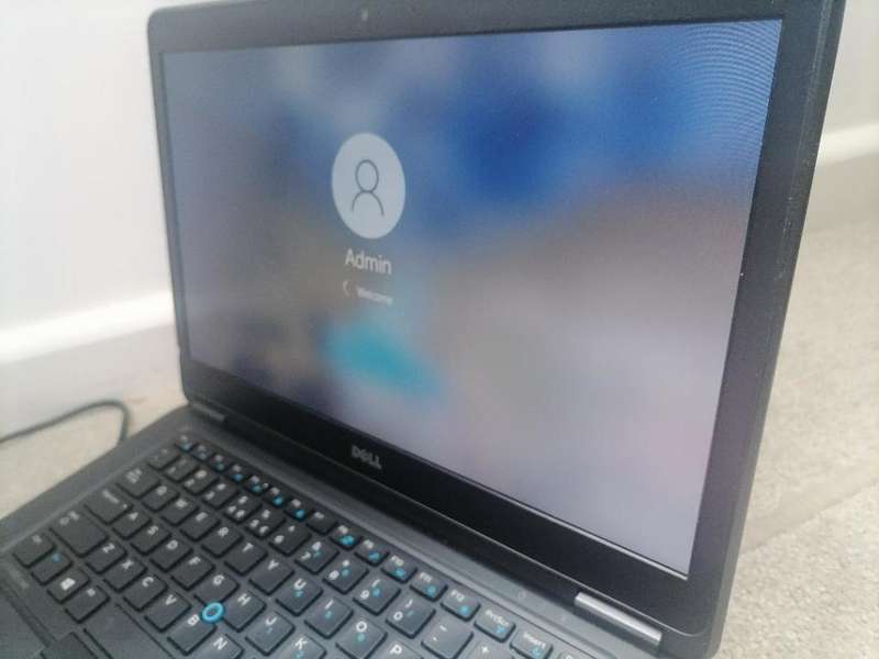 **EASTER SPECIAL* DELL LATITUDE I5 5TH GEN,500GB SSD, 8GB RAM, ORIGINAL CHARGER,BATTERY 100%**