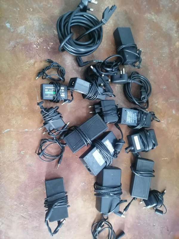 LOT OF LAPTOP CHARGERS,PRINTER CABLES