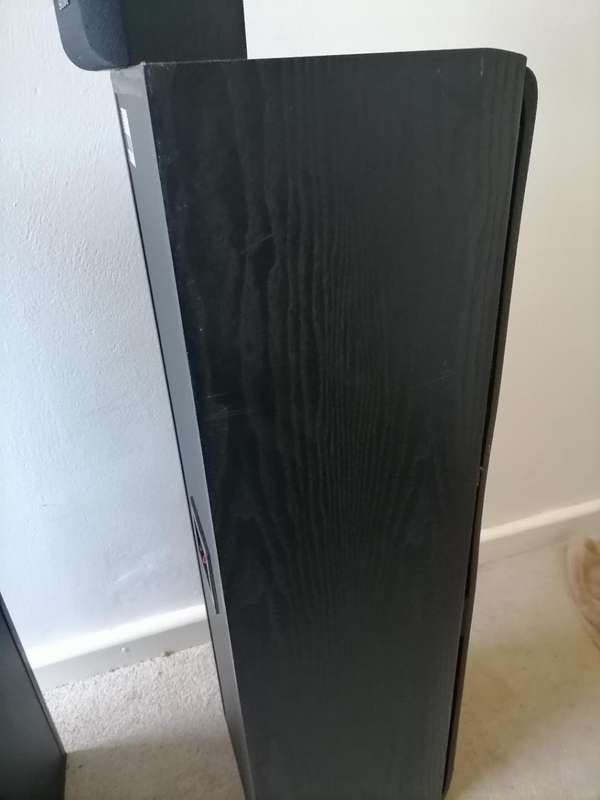 SONY DH500 FULL SURROUND SOUND SYSTEM WITH REMOTE/AMP,POWERED SUB