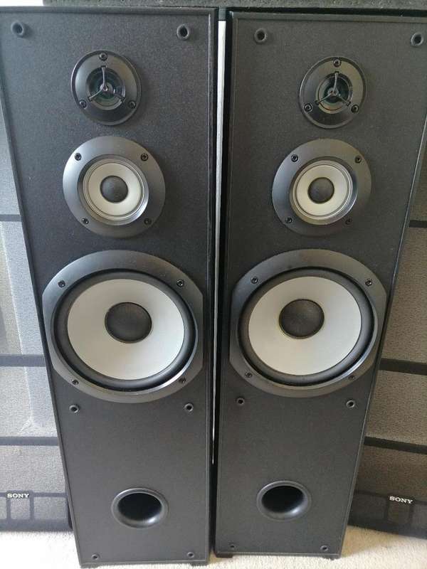 SONY DH500 FULL SURROUND SOUND SYSTEM WITH REMOTE/AMP,POWERED SUB
