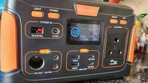 SWITCHED 300W SOLAR POWER STATION