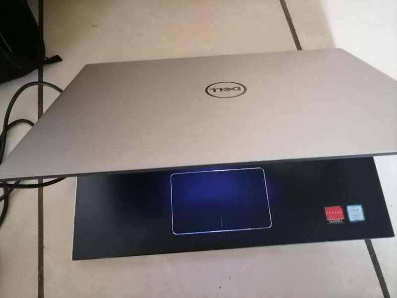 i5 DELL VOSTRO 8TH GEN, 8GB RAM, 256 NVME HDD,W10/OFFICE, LAPTOP BAG,CHARGER,BACK LIT KEYBOARD