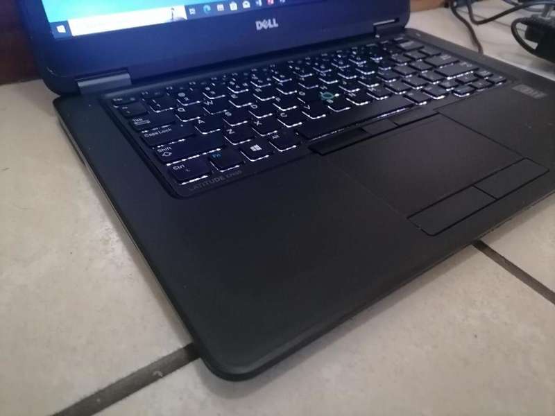 EXCELLENT i5 DELL LATITUDE E7450 5TH GEN ,4GB RAM,500GB HDD, BATTERY 100%,CHARGER INCL