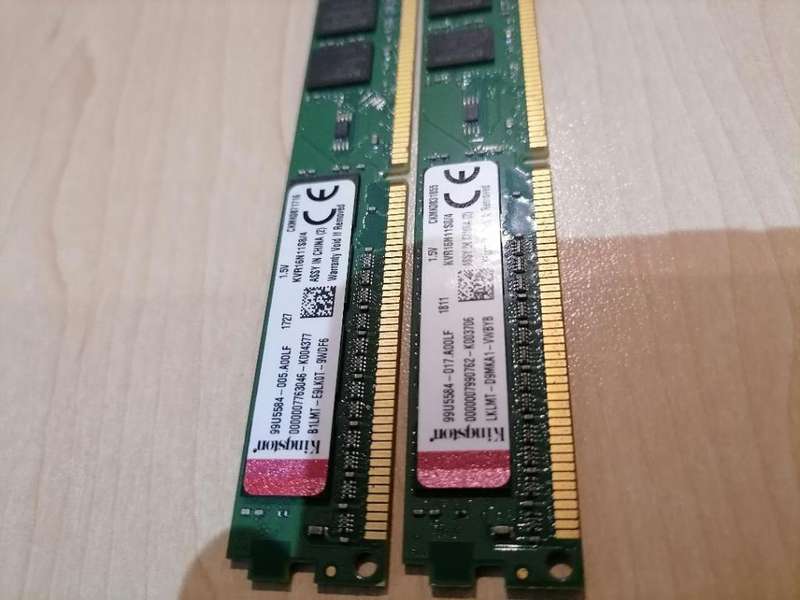 BRAND NEW  2 X Kingston - Value Ram 4GB 1600MHz DDR3 CL11 DIMM SR x8(ONE BID FOR 2)