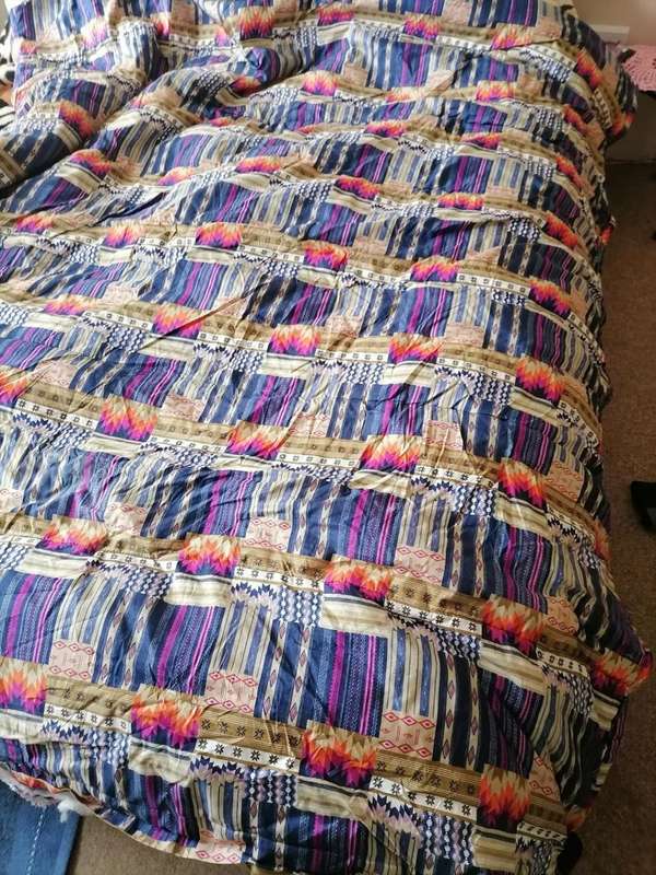 LOT OF 4 X DUVET/COMFORTERS. ONE BID FOR THE LOT**