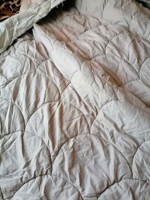 LOT OF 4 X DUVET/COMFORTERS. ONE BID FOR THE LOT**