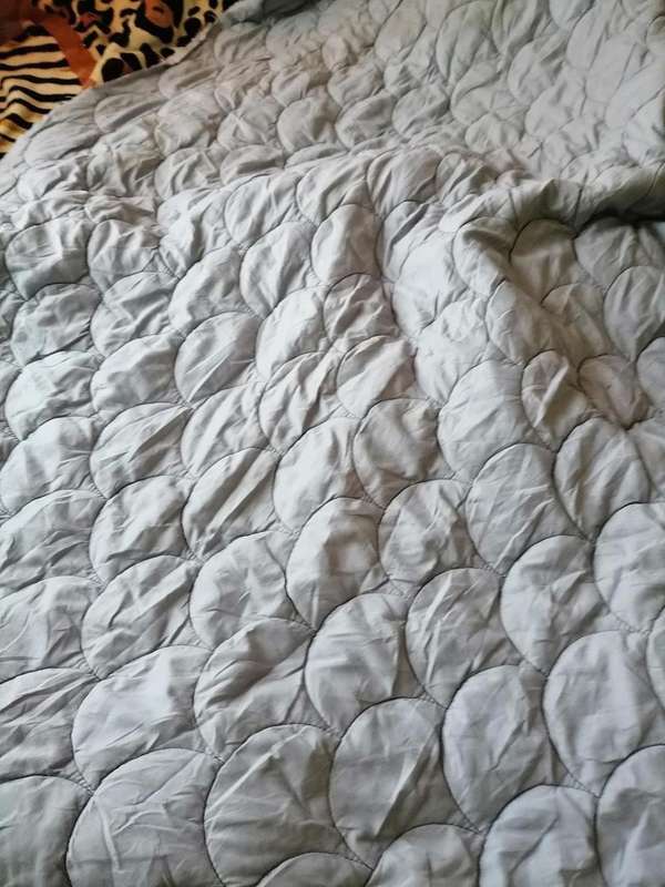 LOT OF 4 X DUVET/COMFORTERS. ONE BID FOR THE LOT**