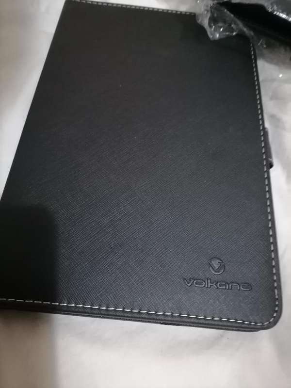 5 X BRAND NEW VOLKANO 10` TABLET POUCHES WITH KEYBOARD AND BUILT IN STAND*ONE BID FOR 5**