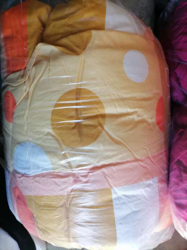 LOT OF 4 X DUVET/COMFORTERS. ONE BID FOR THE LOT**