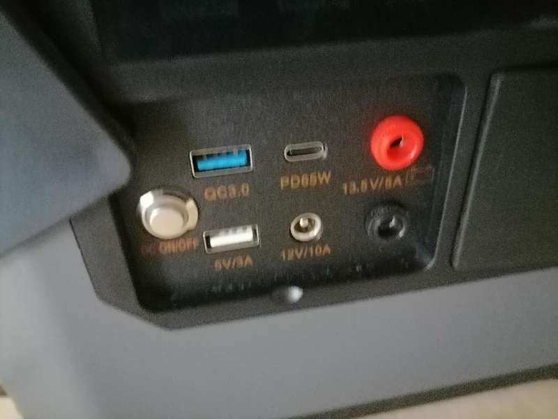 *DECEASED ESTATE*MOBI-VOLT MICRO 1KW POWERSTATION IN BOX*POWERFULL MACHINE*R16 000 RETAIL*