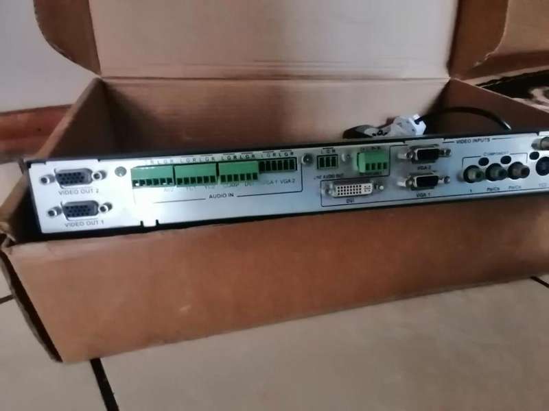*LIQUIDATION ITEM*Kramer VP-724xl ProScale Presentation Scaler/Switcher in box with remote,psu etc