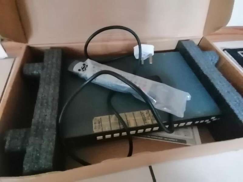 *LIQUIDATION ITEM*Kramer VP-724xl ProScale Presentation Scaler/Switcher in box with remote,psu etc