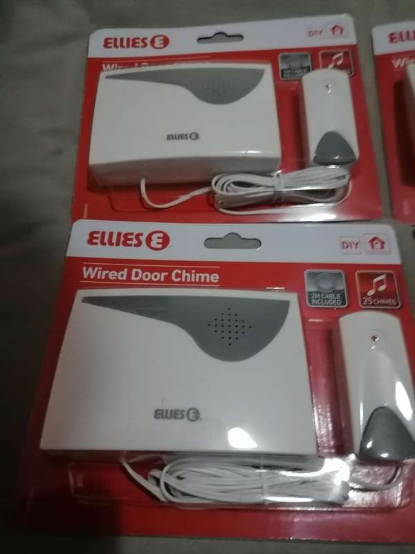 4 X NEW  ELLEIS DOOR CHIMES*ONE BID FOR THE LOT OF 4