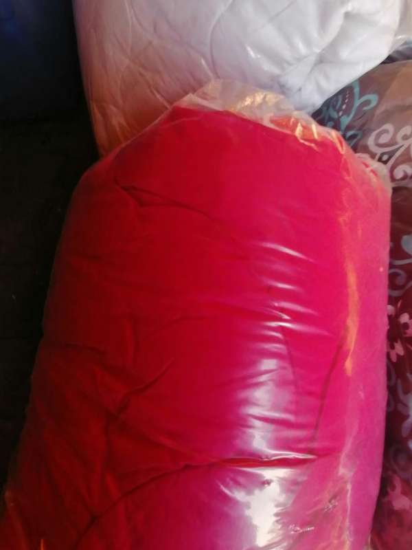 LOT OF 4 X DUVET/COMFORTERS. ONE BID FOR THE LOT**