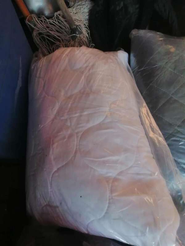 LOT OF 4 X DUVET/COMFORTERS. ONE BID FOR THE LOT**
