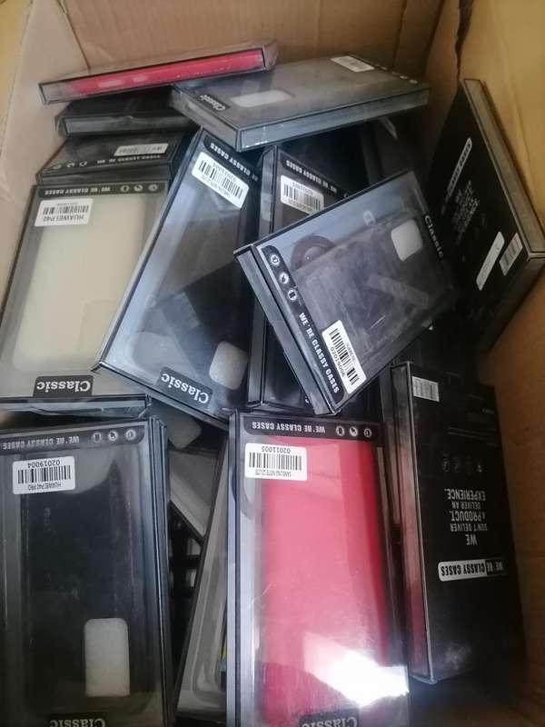 LOT OF 55 CELLPHONE COVERS
