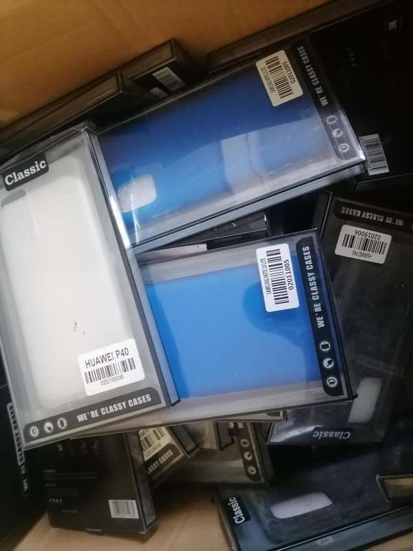 LOT OF 55 CELLPHONE COVERS