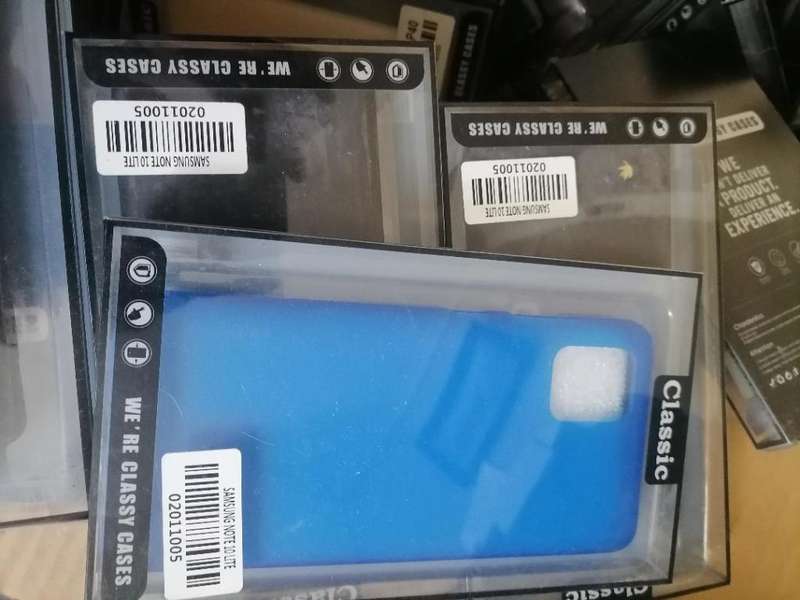 LOT OF 55 CELLPHONE COVERS