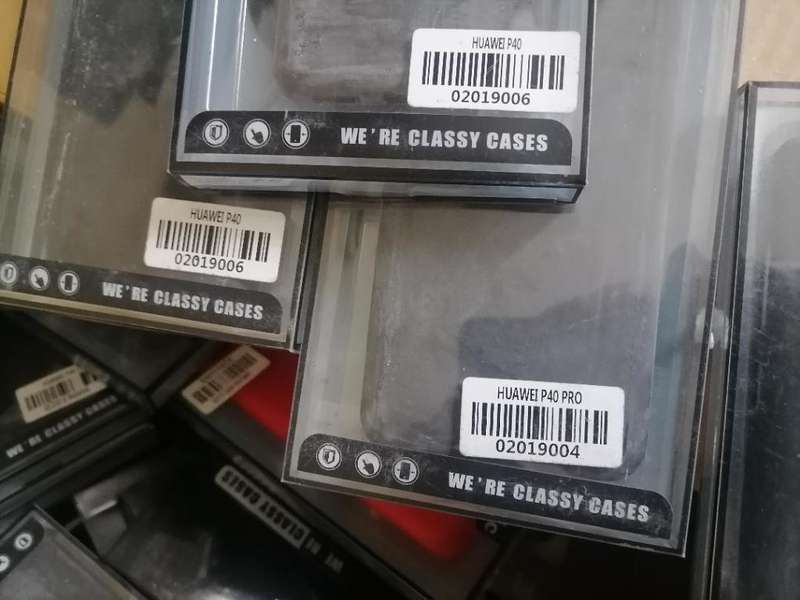 LOT OF 55 CELLPHONE COVERS