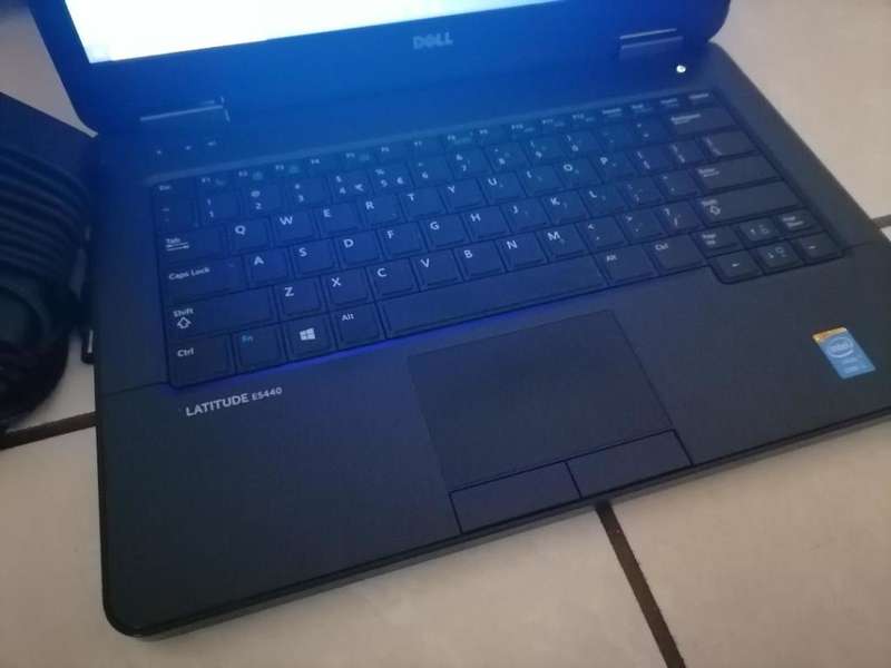 *I5 4TH GEN DELL LATITUDE E5440 LAPTOP,4GB RAM, 500GB HDD,SIM CARD SLOT,CHARGER**