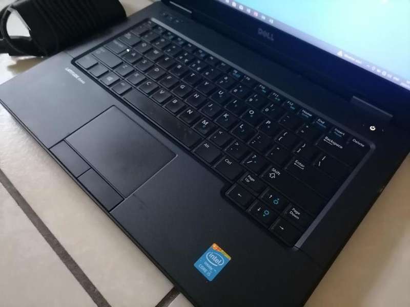 *I5 4TH GEN DELL LATITUDE E5440 LAPTOP,4GB RAM, 500GB HDD,SIM CARD SLOT,CHARGER**