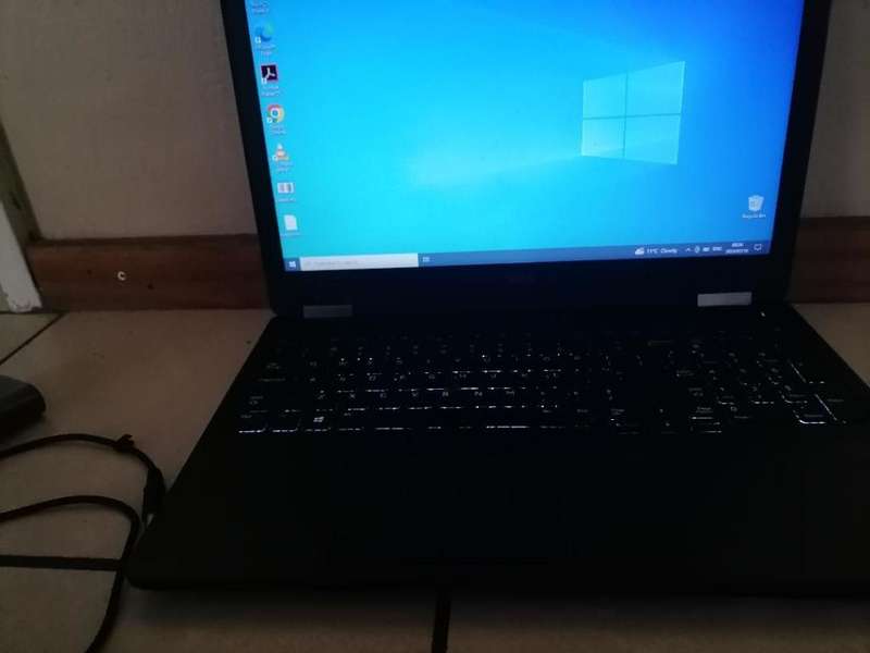 EXCELLENT i5 DELL LATITUDE E5570 6TH GEN ,8GB RAM,500GB HDD, BATTERY 100%,CHARGER,SIM SLOT
