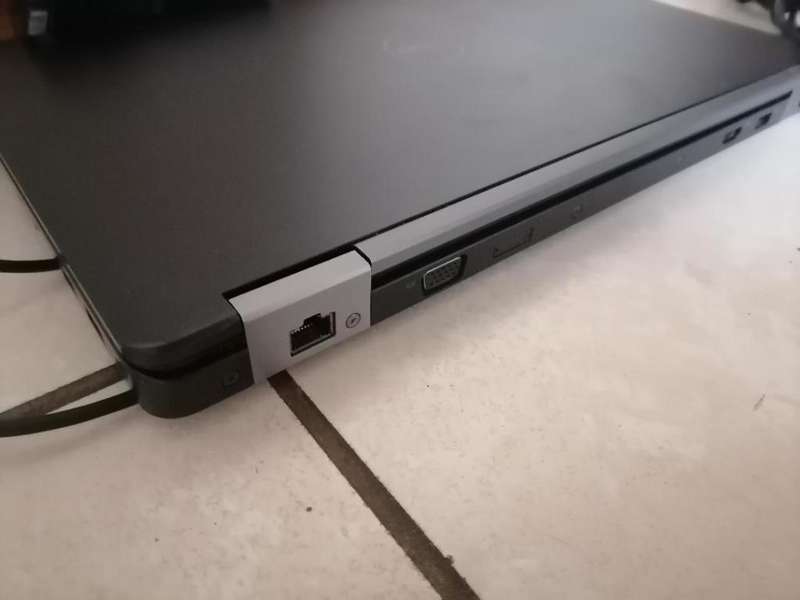 EXCELLENT i5 DELL LATITUDE E5570 6TH GEN ,8GB RAM,500GB HDD, BATTERY 100%,CHARGER,SIM SLOT