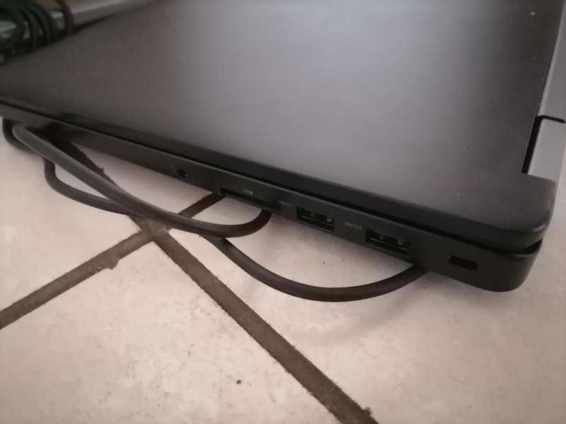 EXCELLENT i5 DELL LATITUDE E5570 6TH GEN ,8GB RAM,500GB HDD, BATTERY 100%,CHARGER,SIM SLOT
