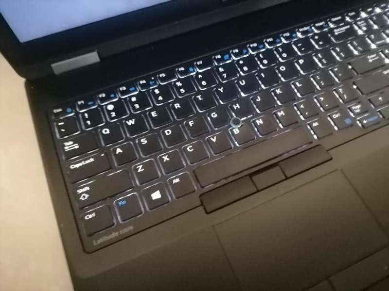 EXCELLENT i5 DELL LATITUDE E5570 6TH GEN ,8GB RAM,500GB HDD, BATTERY 100%,CHARGER,SIM SLOT
