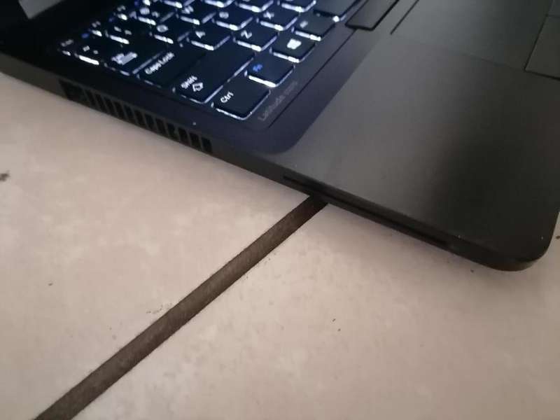 EXCELLENT i5 DELL LATITUDE E5570 6TH GEN ,8GB RAM,500GB HDD, BATTERY 100%,CHARGER,SIM SLOT