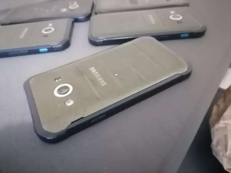 LOT OF 5 X SAMSUNG XCOVER 3 SMART PHONE*SOLD AS IS*
