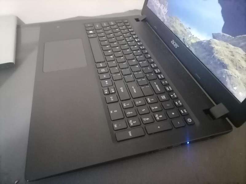 I5 7TH GEN ACER ASPIRE 3*512GB NVME SSD,15GB RAM,BATTERY100%*ORIGINALCHARGER*