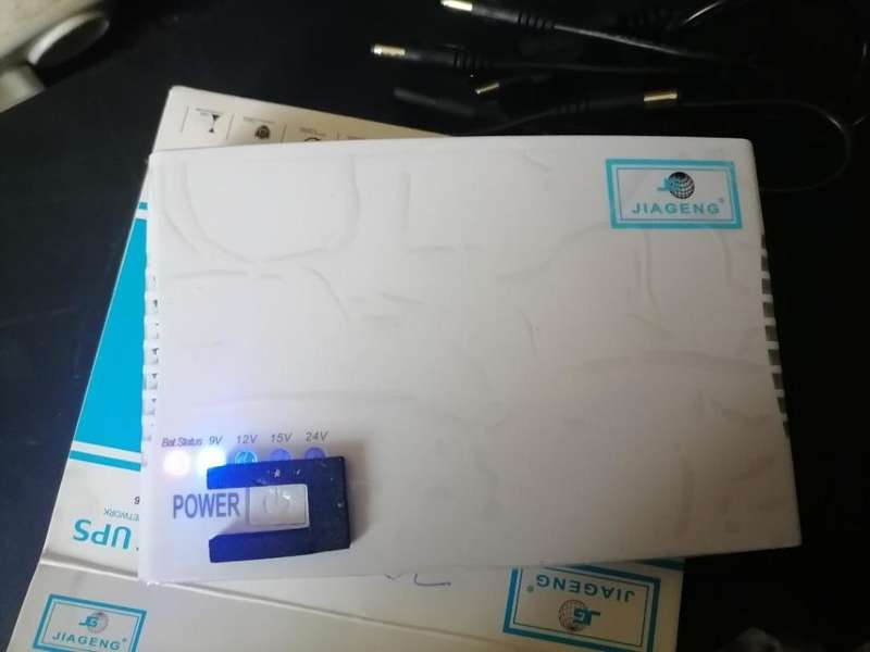 *WEEKEND SPECIAL**BULK LOT OF WORKING ELECTRONICS AS PER PICS**