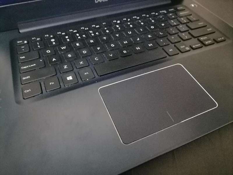 I5 DELL VOSTRO 5471 8TH GENM 8GB RAM , 256GB SSD* FAST MACHINE,ORIGINAL GHARGER
