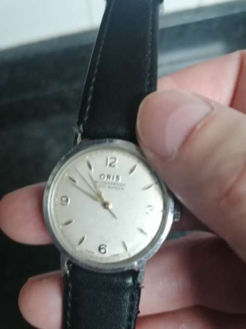 VINTAGE ORIS MECHANICAL WATCH