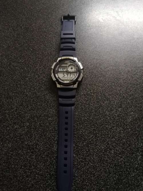 CASIO ILLUMINATOR AE-1000W .100m WATER RESISTANT 10 YEAR BATTERY