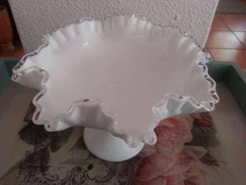 STUNNING  FENTON LIKE  BOWL/COMPOTE/TAZZA