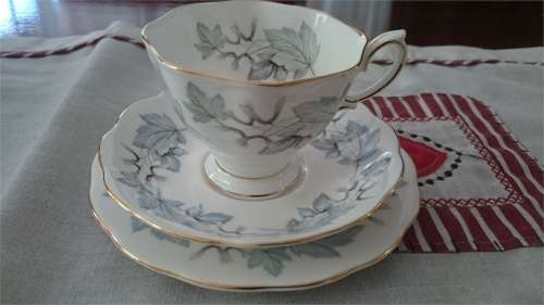 ROYAL ALBERT TRIO "SILVER MAPLE"