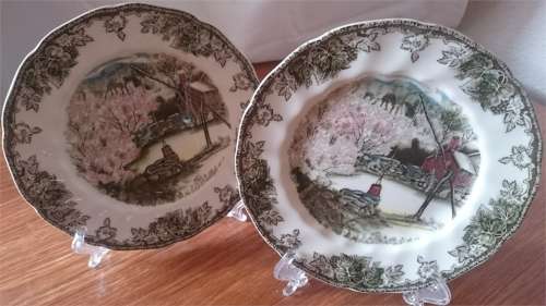 JOHNSON BROS 2 CAKE/SIDE PLATES