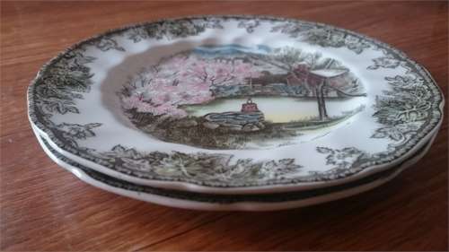 JOHNSON BROS 2 CAKE/SIDE PLATES
